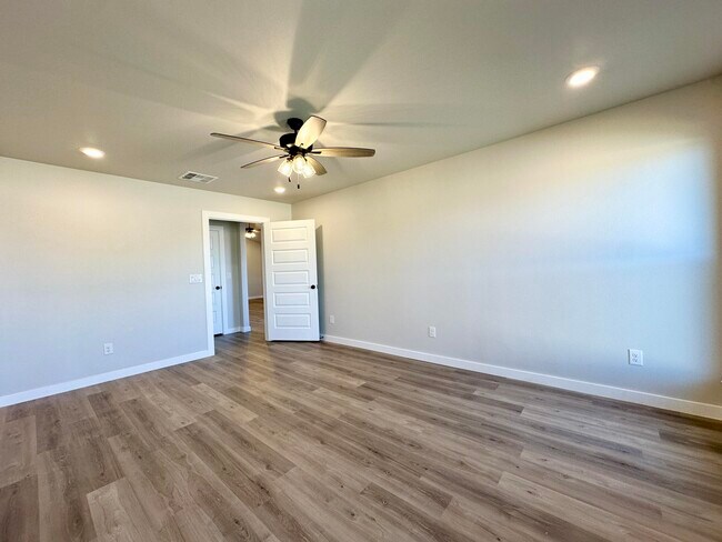 Building Photo - 2208 134th St