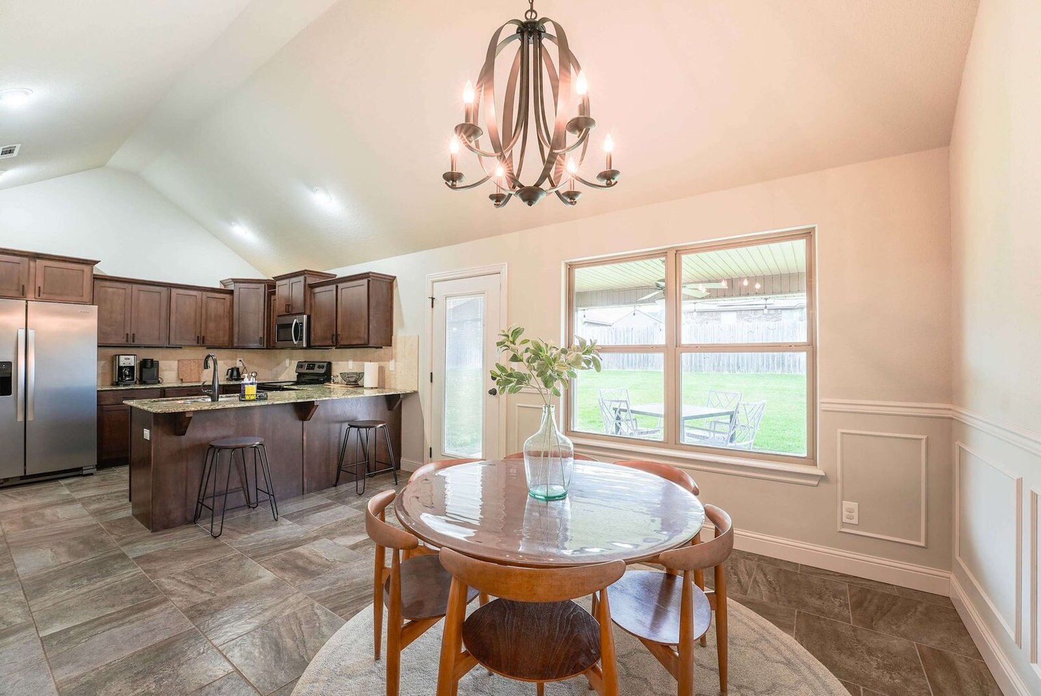 Building Photo - 967 Glass St