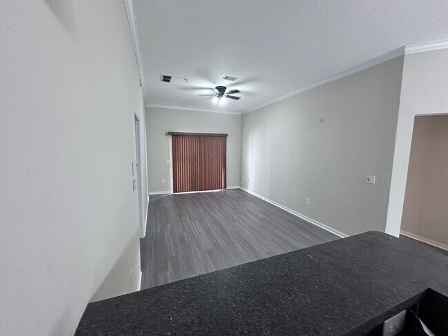 Building Photo - Enjoy First-Floor Living in a Peaceful Gated Jacksonville Community