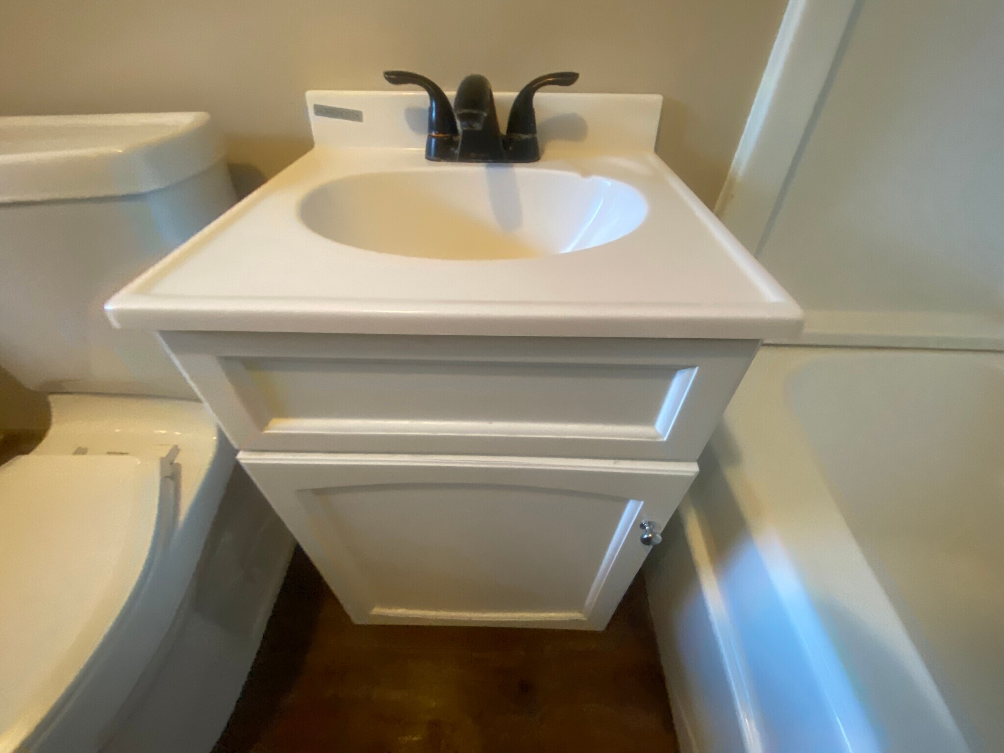 Building Photo - 6427 Chippewa Rd