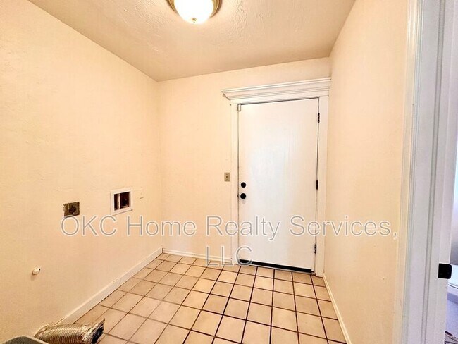 Building Photo - 4232 NW 144th St