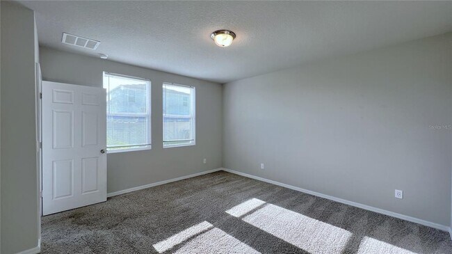 Building Photo - 3253 Bella Vista Dr