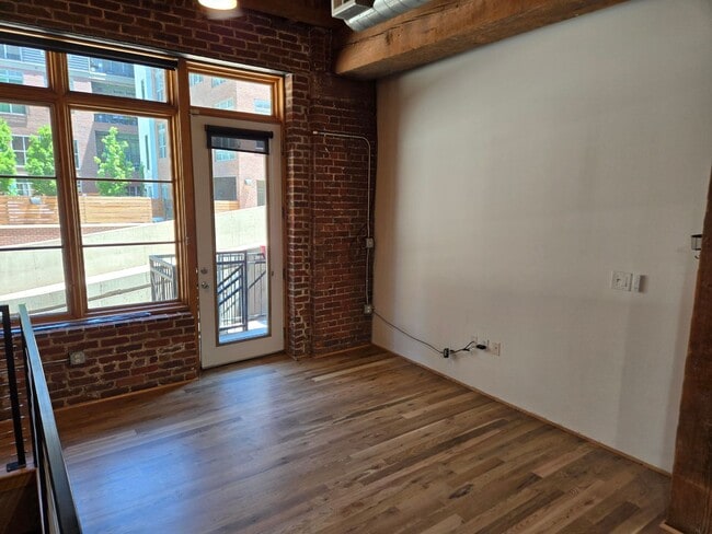 Building Photo - 2960 Inca St