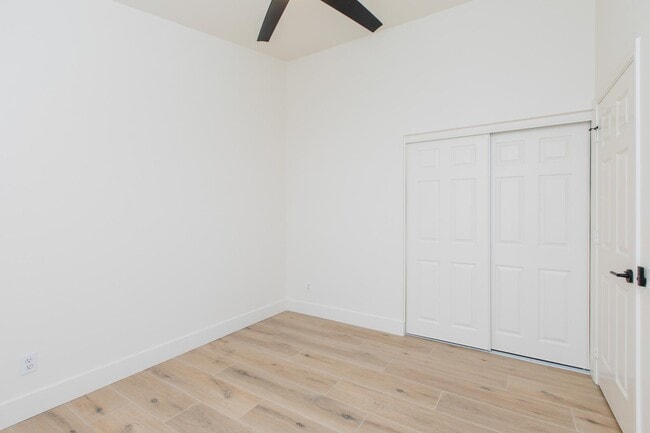 Building Photo - 23554 N 73rd Pl