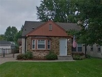 Building Photo - 771 Hoyt Ave W