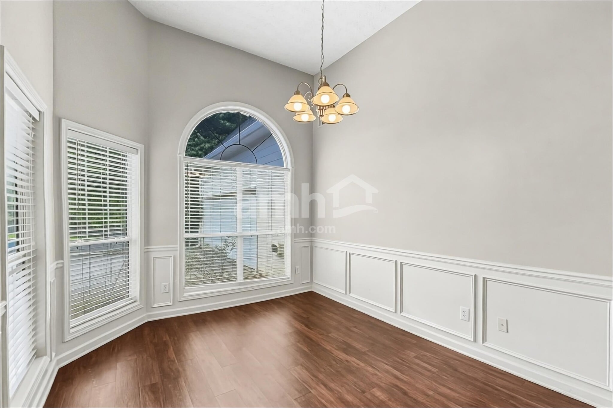 Building Photo - 1552 Armende Cir