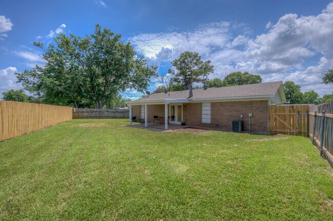 Building Photo - 4703 General Scott Pl