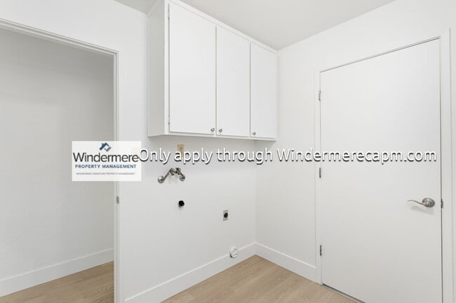 Building Photo - Fabulous Fair Oaks Home Available Now!