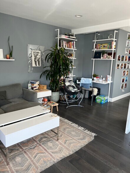 Building Photo - 1510 Hauser Blvd