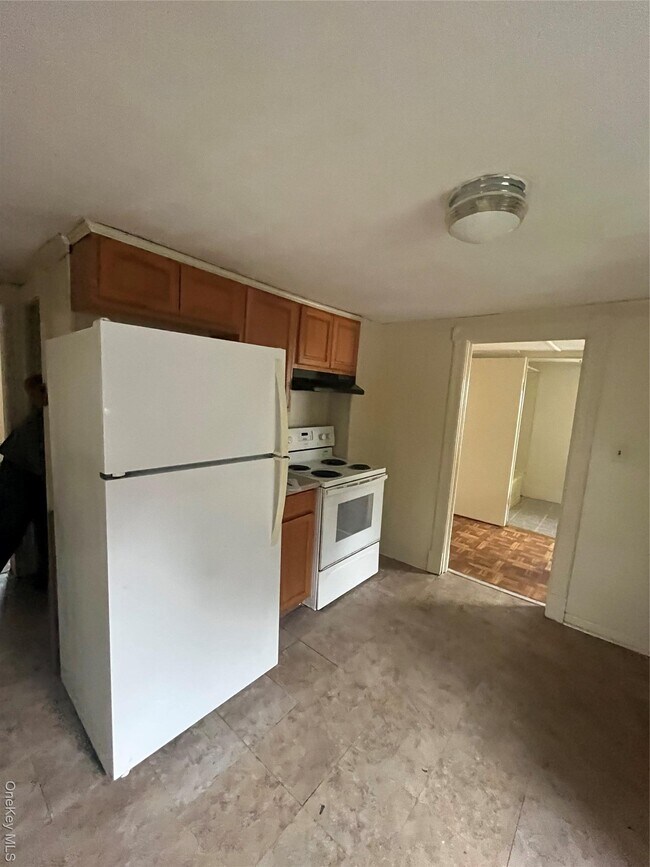 Building Photo - 57 Capron St