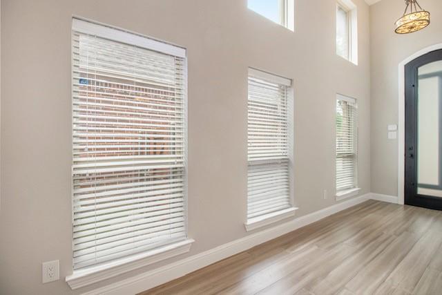 Building Photo - 9420 Deerhurst Pl