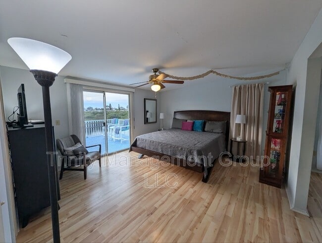 Building Photo - 13419 Starfish Dr