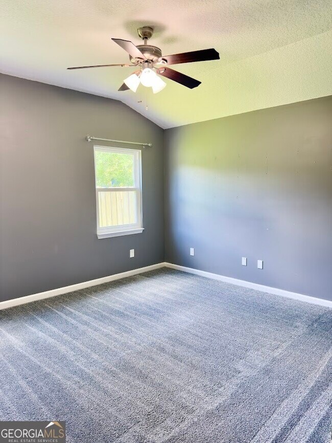 Building Photo - 107 Rising Mist Way