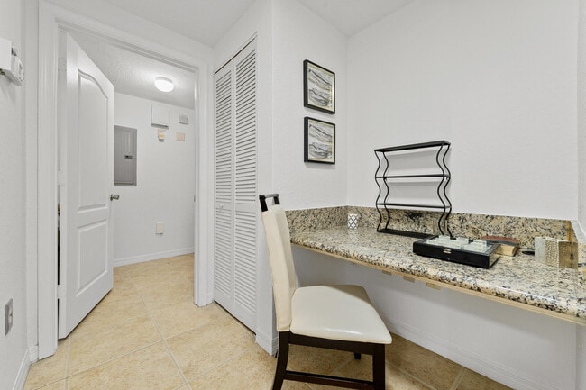 Building Photo - 140 NW Peacock Blvd