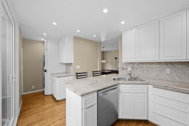 Building Photo - 2068 Stanley Hills Dr