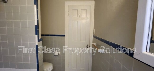 Building Photo - 1126 NW 55th St