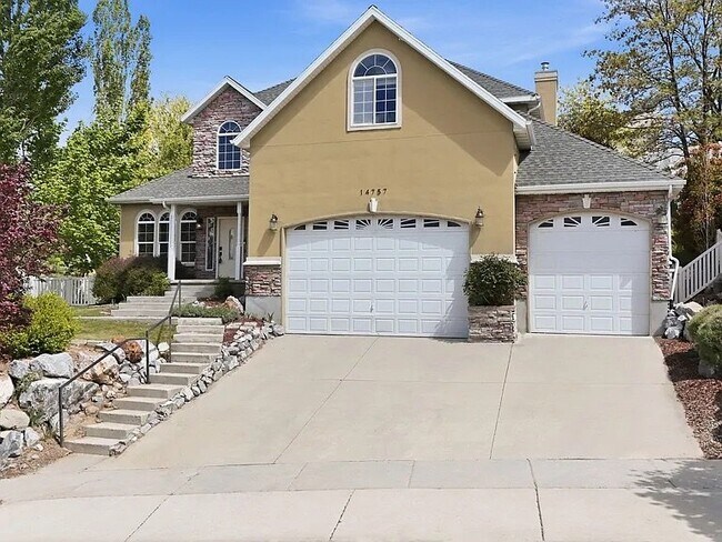 Building Photo - 14757 Brewster Dr