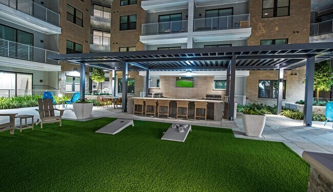 Building Photo - 3636 W Dallas St