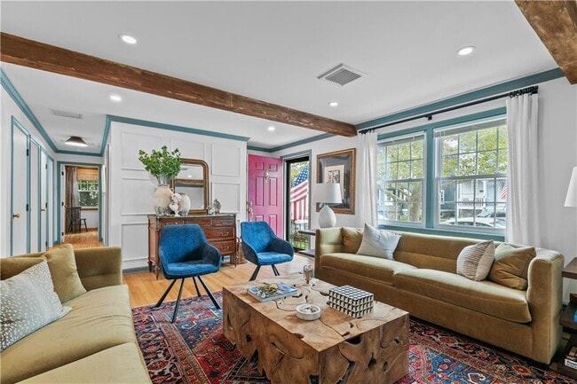 Building Photo - 1 Narragansett Ave