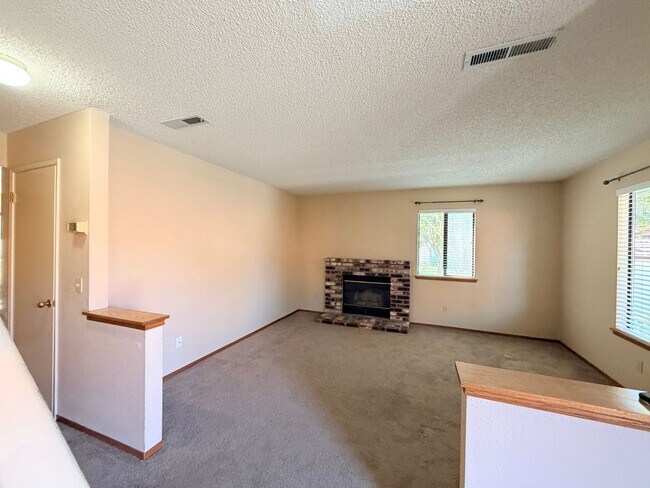 Building Photo - 468 Park Pl Dr