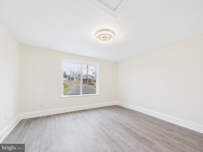 Building Photo - 820 E Oldtown Rd