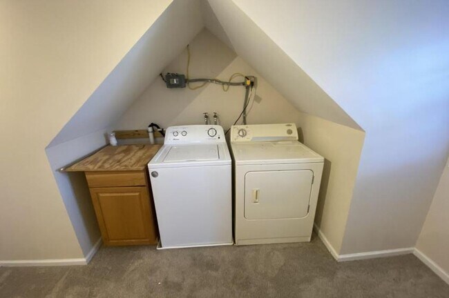 Building Photo - 209 Homewood Dr