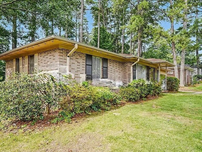 Building Photo - 1139 Bowman Rd