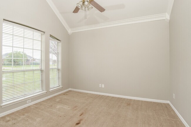 Building Photo - 1161 Masters Dr