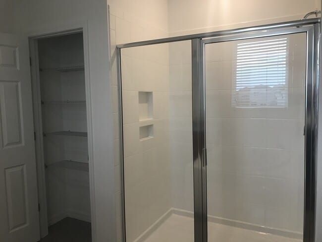 Building Photo - 5 Bedroom Westside Village Community