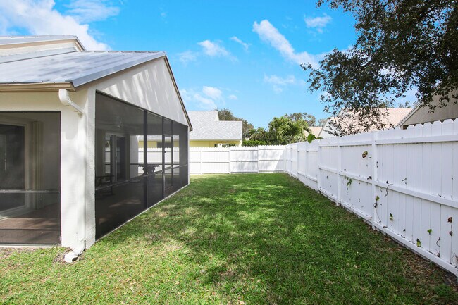 Building Photo - 144 Pennock Landing Cir