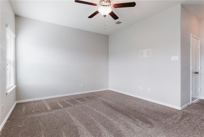 Building Photo - 517 Cerrito Cove