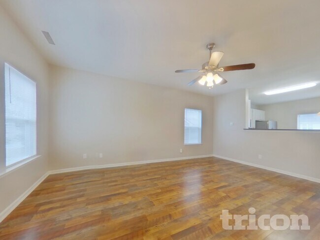 Building Photo - 1135 Blue Topaz Dr