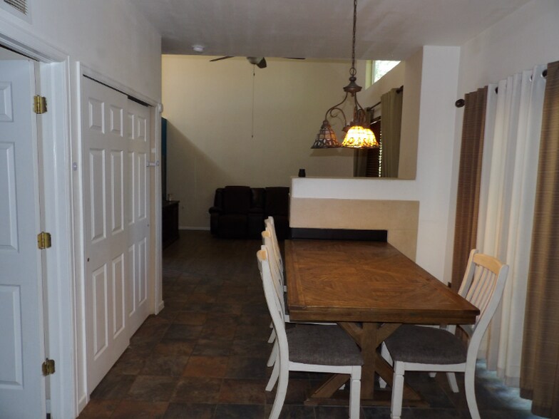 Building Photo - 7601 Barn Owl Dr