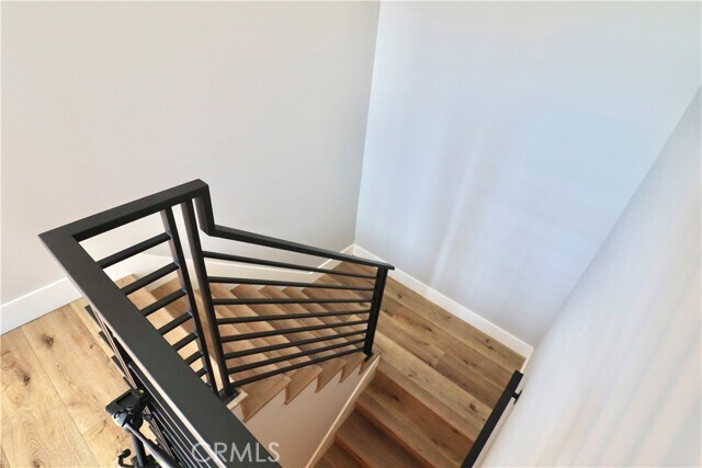 Building Photo - 1348 S Burnside Ave