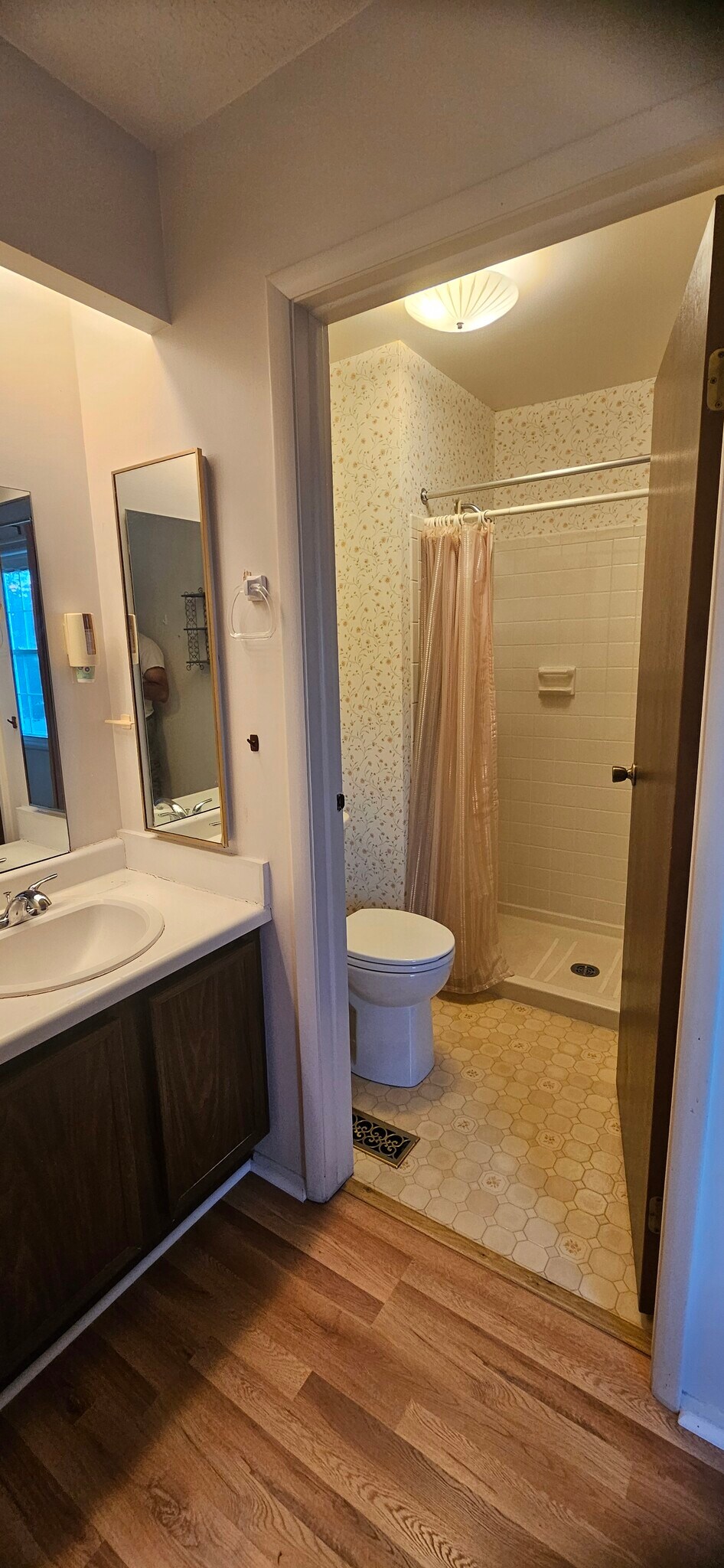 Master Bath - 307 Countryside Dr