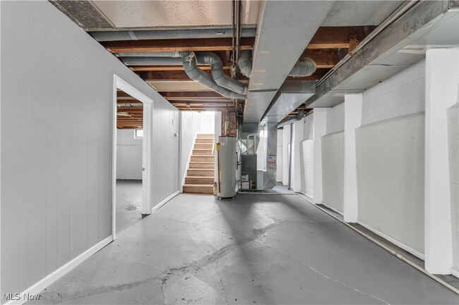 Building Photo - 22750 Tracy Ave