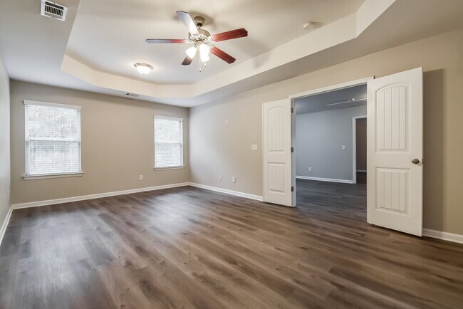 Building Photo - 6338 Oakwell Ct