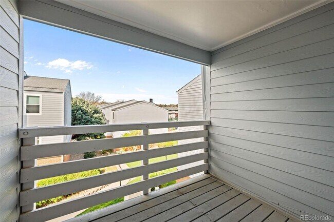Building Photo - Metro Denver Condo with all the amenities