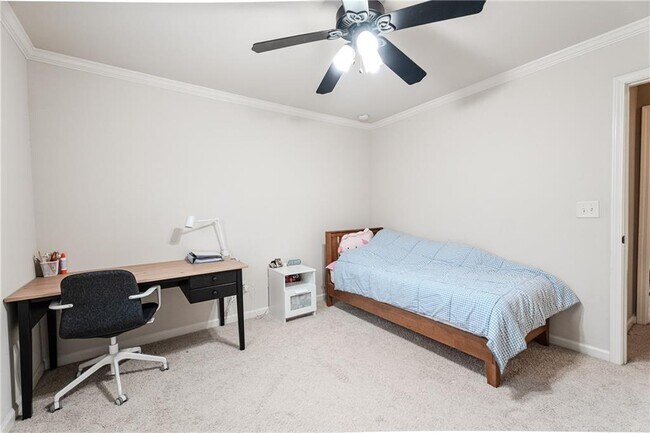 Building Photo - 801 Village Field Ct NW