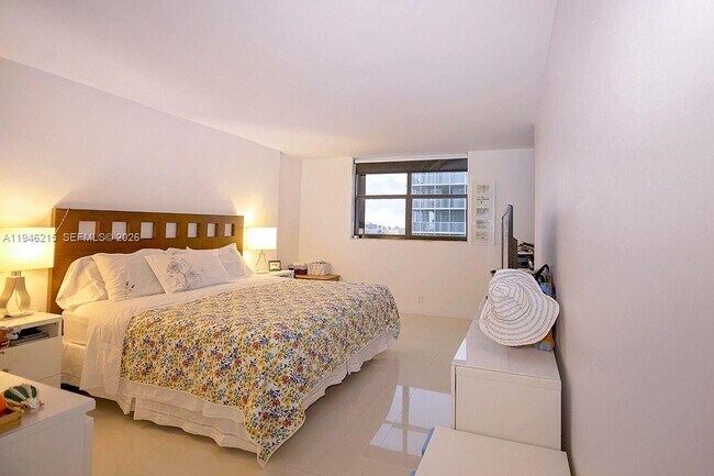 Building Photo - 170 Ocean Ln Dr