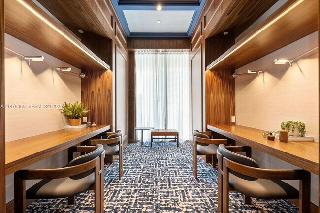 Building Photo - 2678 Tigertail Ave