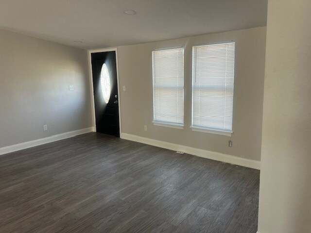 Building Photo - 4454 Lower Meadow Rd