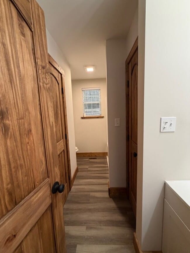 Building Photo - Walland 37886 - Fully remodeled 3 bedroom, 2 bath home - Contact Ed Johnson (865) 924-5045