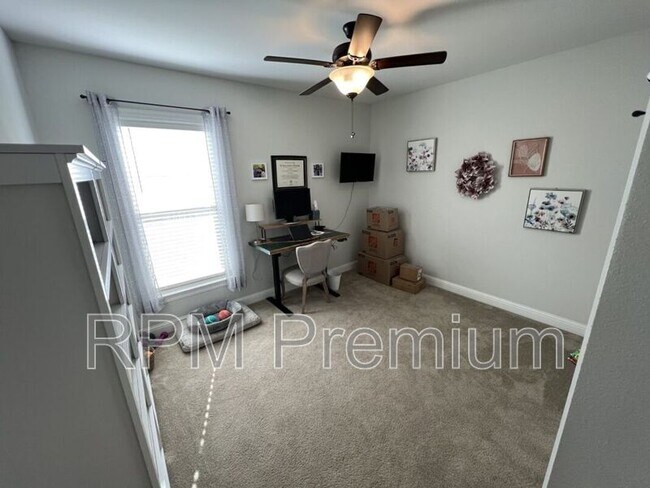 Building Photo - 14401 Sterling Oaks Dr