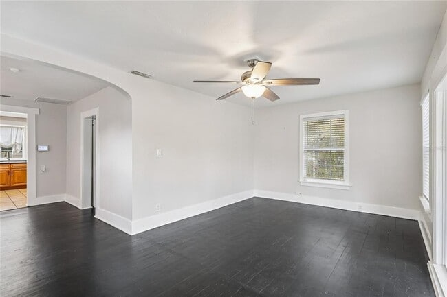 Building Photo - 137 E Grant St