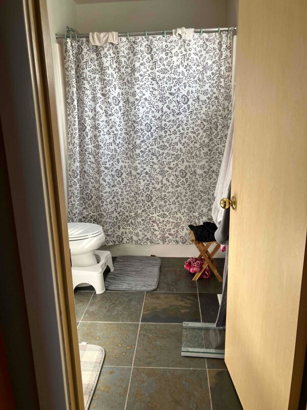 Building Photo - 8712 75th Dr NE