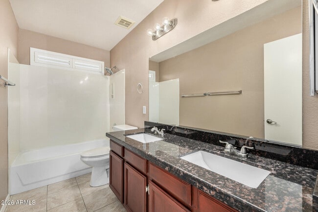 Building Photo - 4334 E Anderson Dr