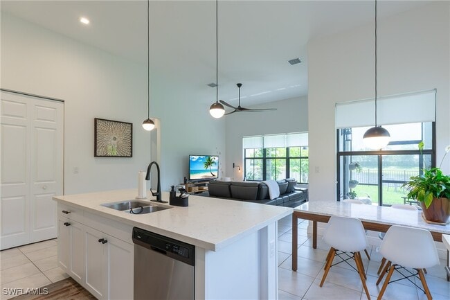 Building Photo - 5090 Monza Ct