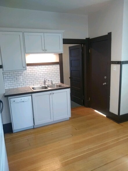 Kitchen - 909 S 2nd St