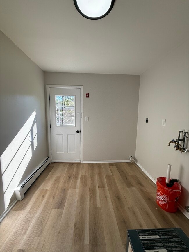 Building Photo - 1243 Whelan Pl